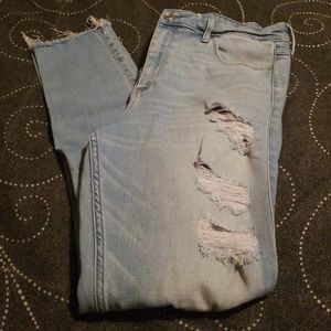 Abercrombie & Fitch Destroyed Skinny Jeans